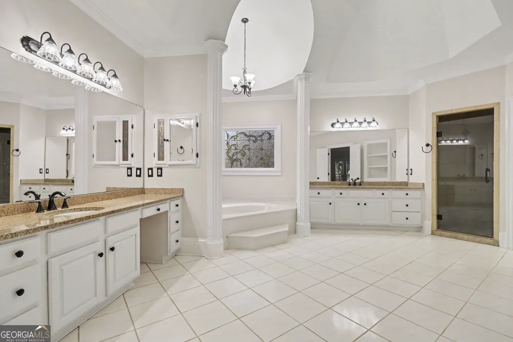 200 Wicklawn WAY Roswell, GA 30076