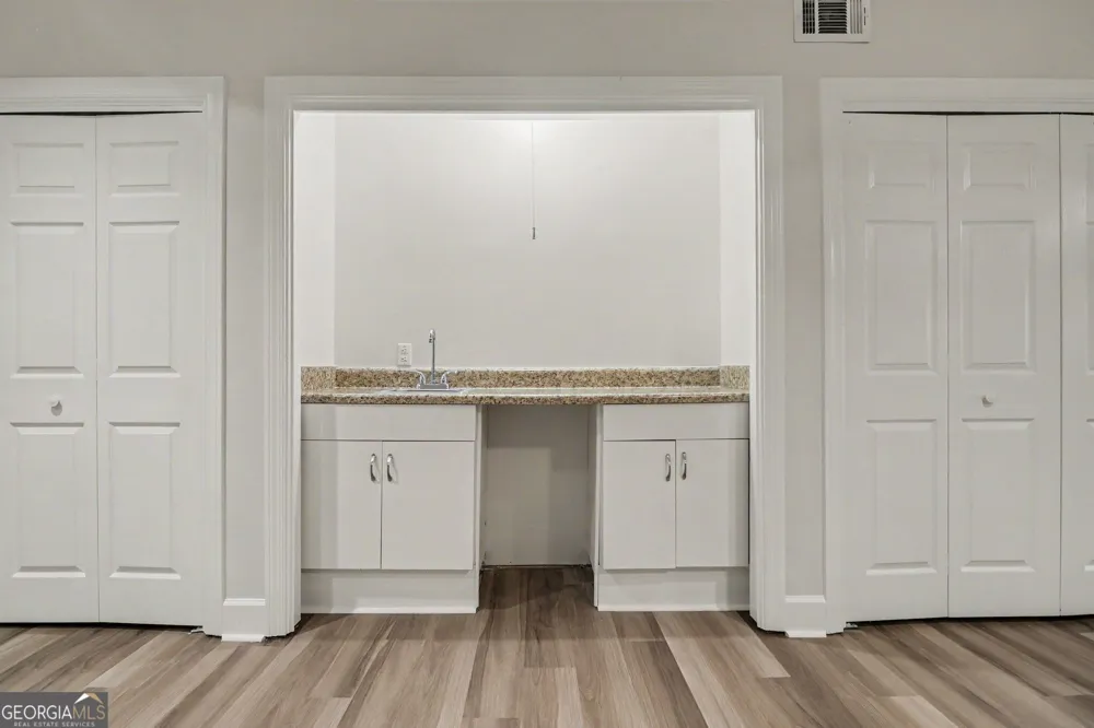 200 Wicklawn WAY Roswell, GA 30076