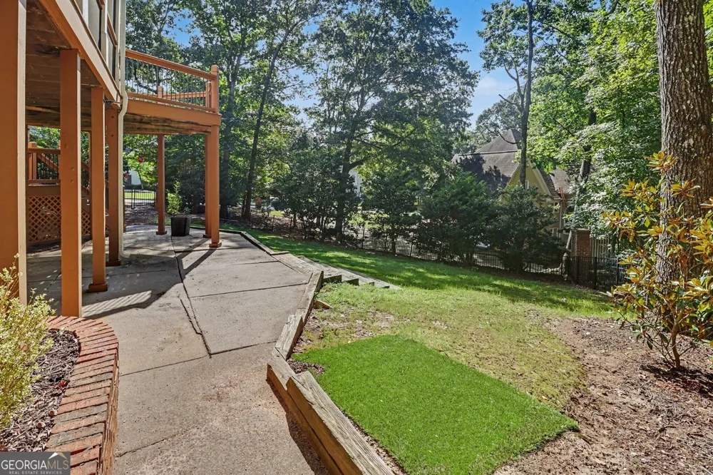 200 Wicklawn WAY Roswell, GA 30076