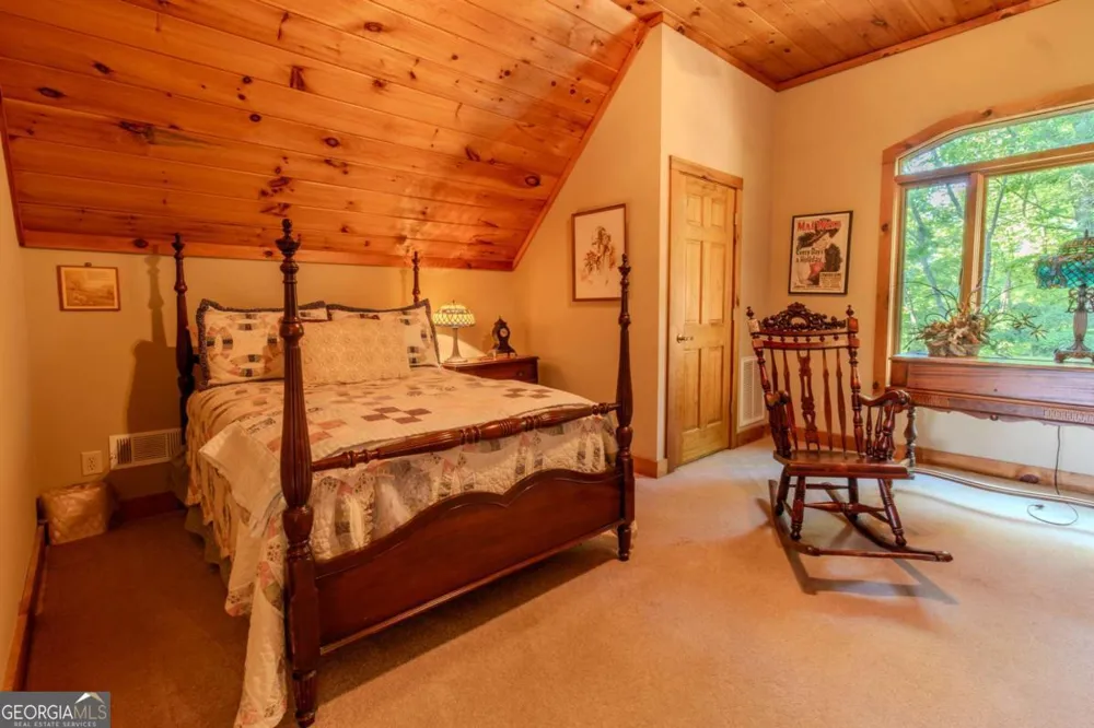 266 Enota DR Sautee Nacoochee, GA 30571