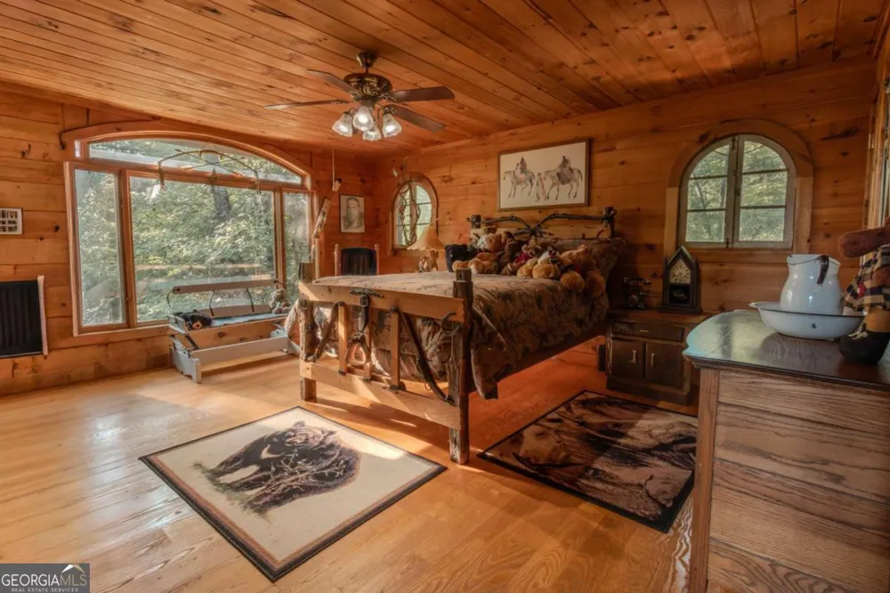 266 Enota DR Sautee Nacoochee, GA 30571