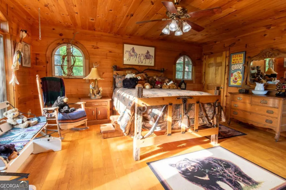 266 Enota DR Sautee Nacoochee, GA 30571