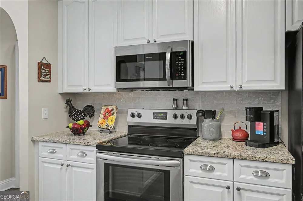 249 Graves RD Acworth, GA 30101