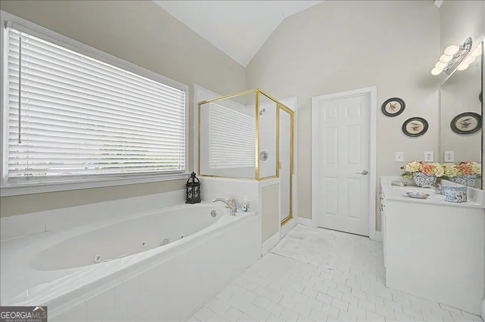249 Graves RD Acworth, GA 30101