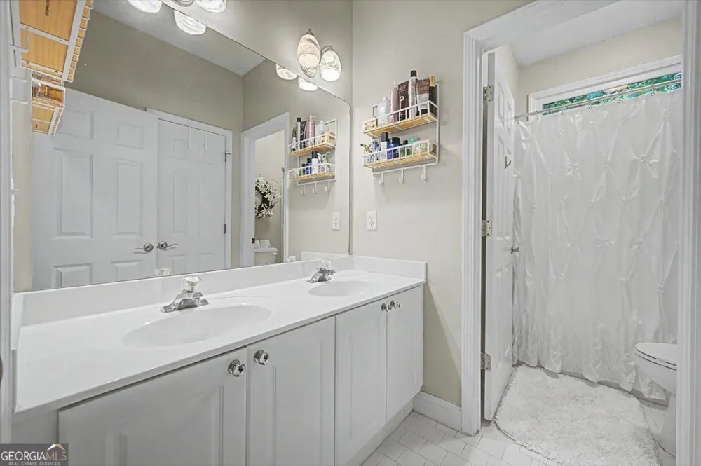 249 Graves RD Acworth, GA 30101