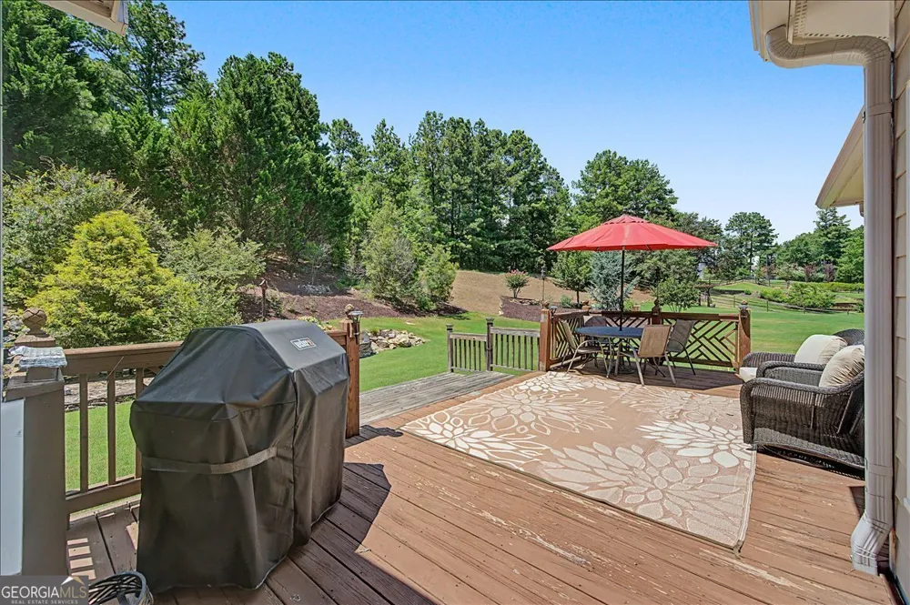 249 Graves RD Acworth, GA 30101