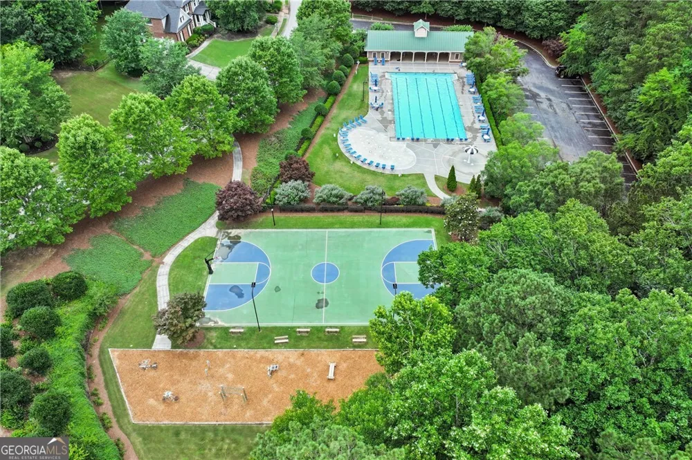 249 Graves RD Acworth, GA 30101