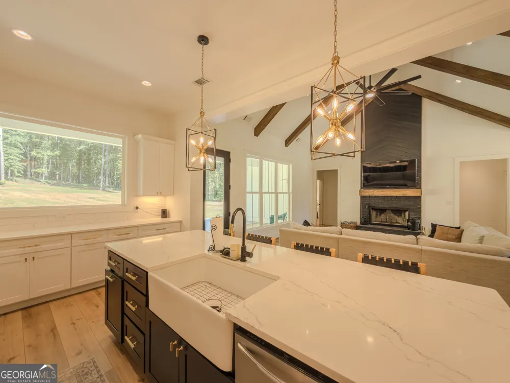 1010 Holland Springs RD Madison, GA 30650