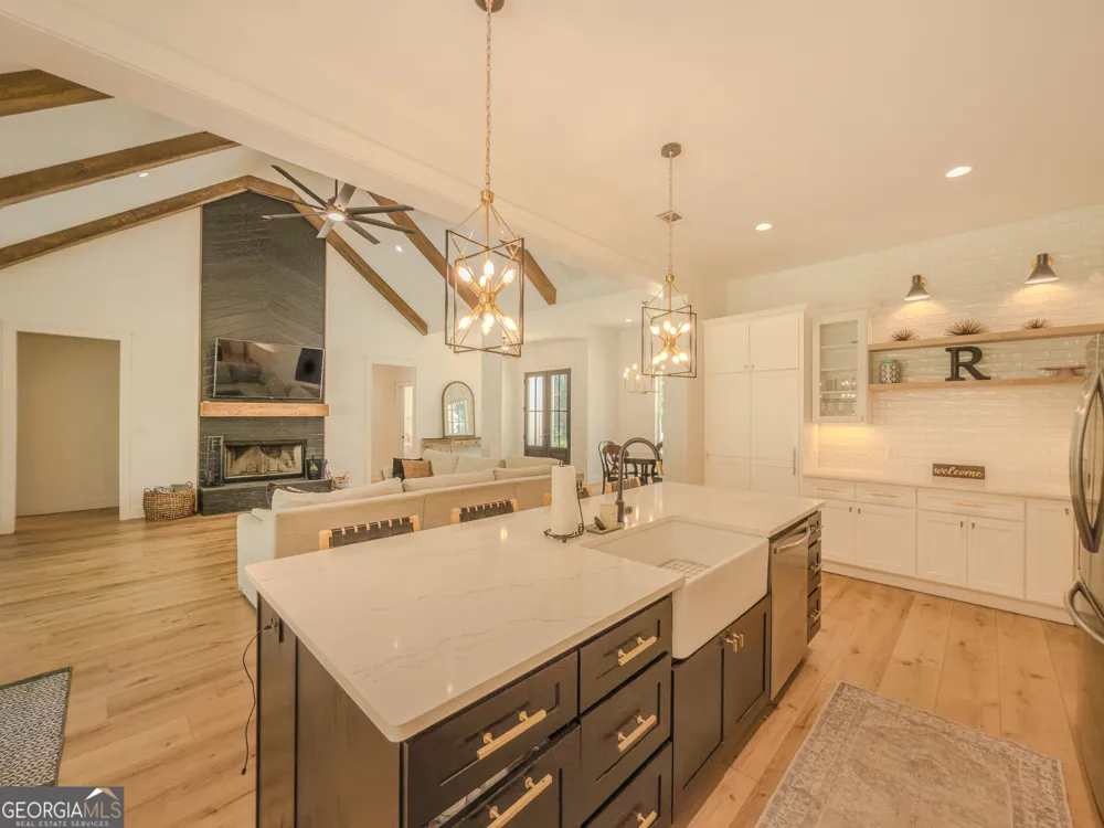 1010 Holland Springs RD Madison, GA 30650