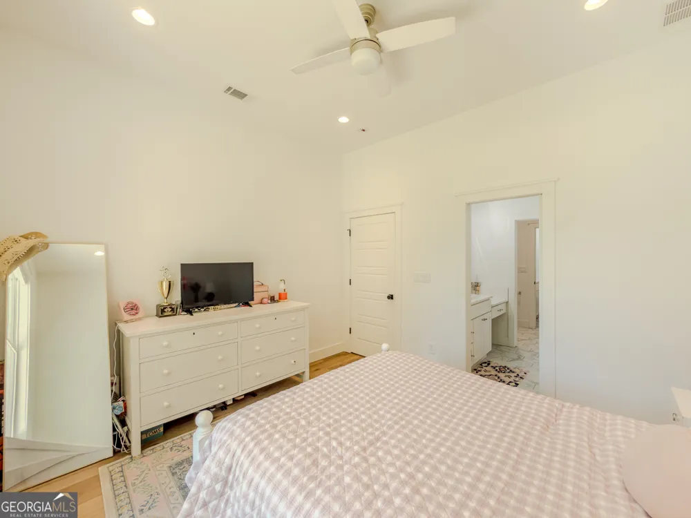 1010 Holland Springs RD Madison, GA 30650