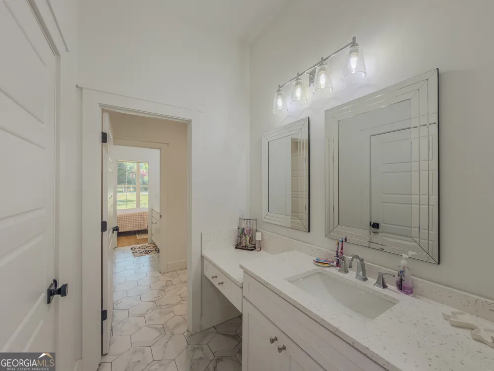 1010 Holland Springs RD Madison, GA 30650