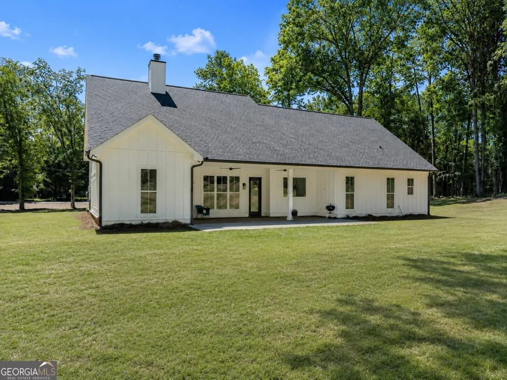 1010 Holland Springs RD Madison, GA 30650