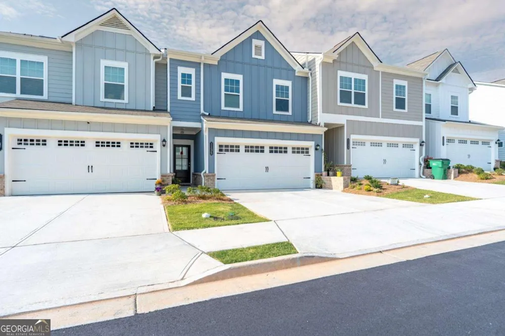 1135 Chastain DR Sugar Hill, GA 30518