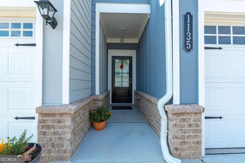 1135 Chastain DR Sugar Hill, GA 30518