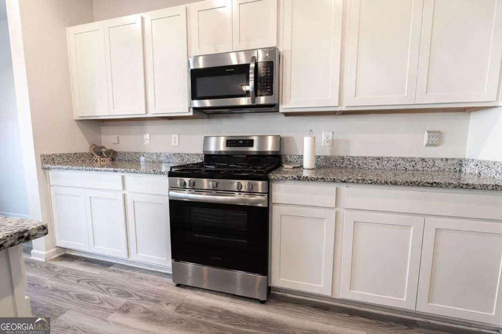 1135 Chastain DR Sugar Hill, GA 30518