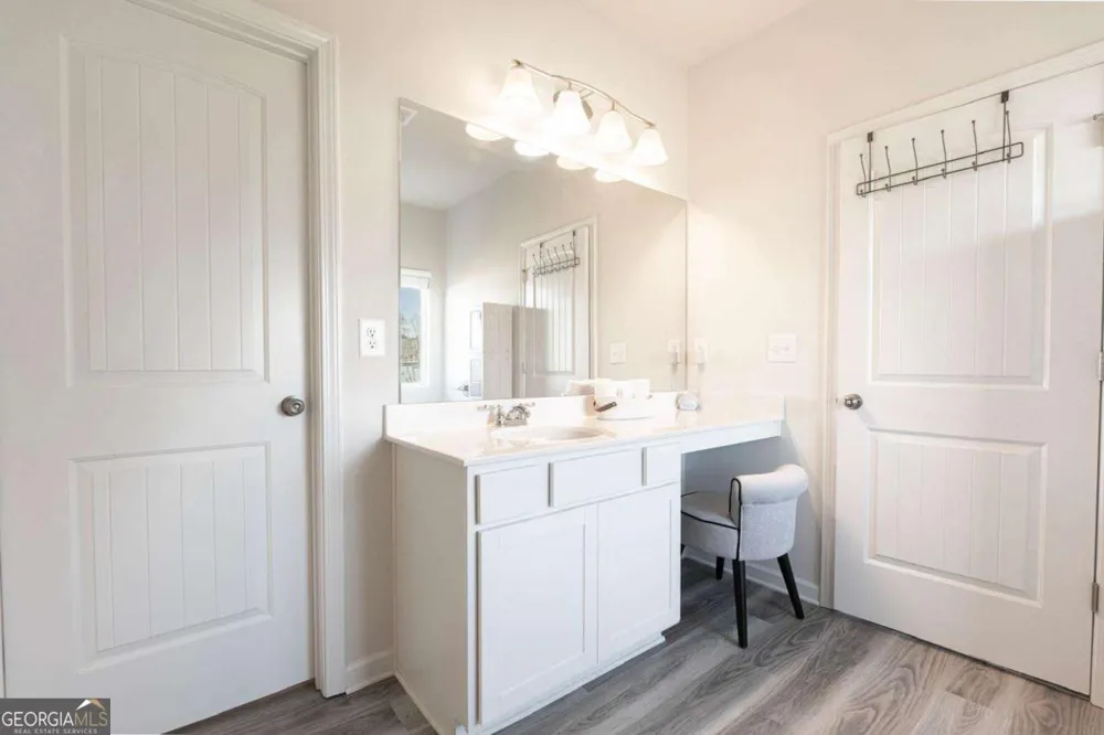 1135 Chastain DR Sugar Hill, GA 30518