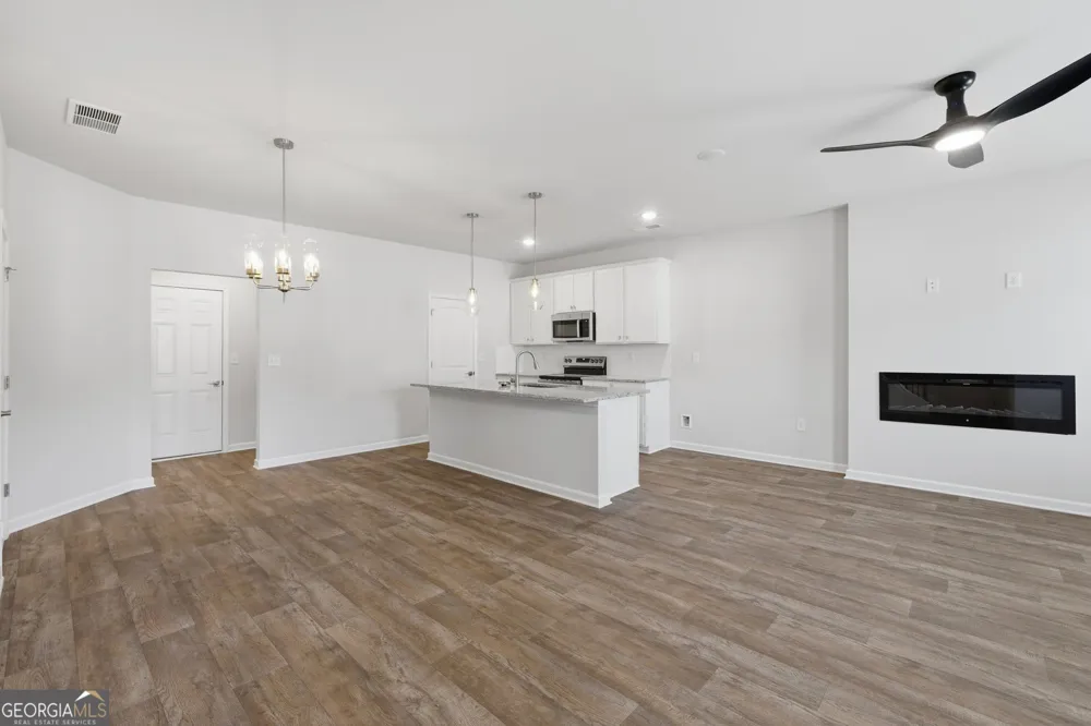 3633 PARKWAY JAMES DR Snellville, GA 30039