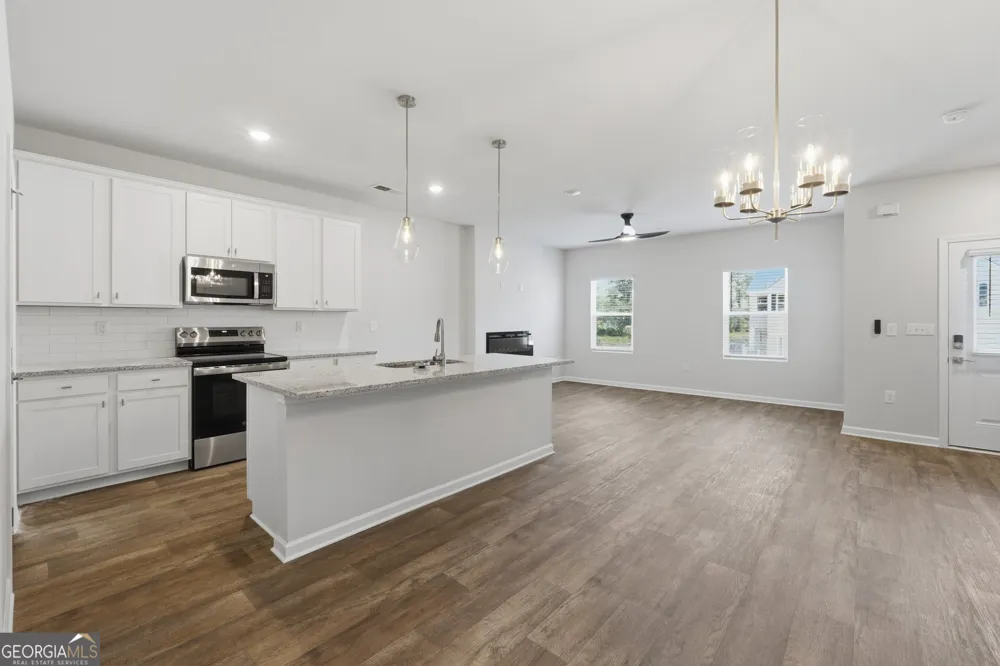 3633 PARKWAY JAMES DR Snellville, GA 30039