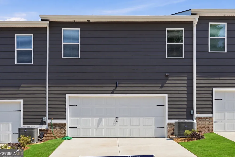 3633 PARKWAY JAMES DR Snellville, GA 30039