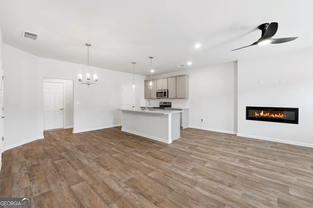 3639 PARKWAY JAMES DR Snellville, GA 30039