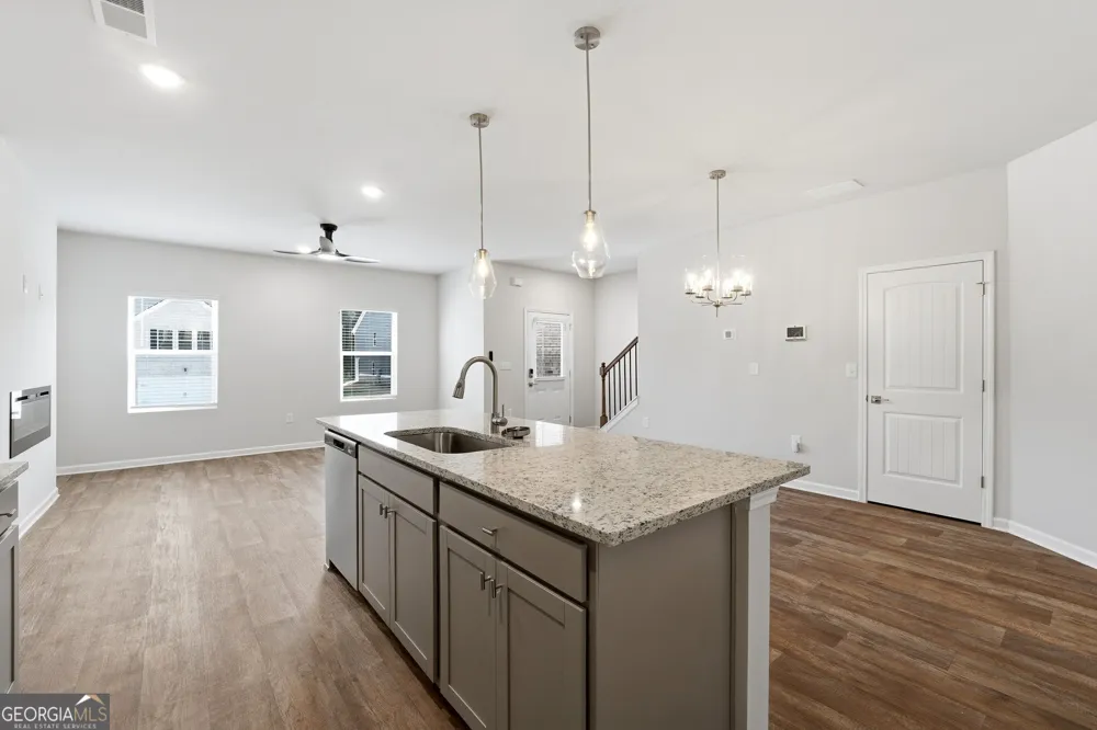 3639 PARKWAY JAMES DR Snellville, GA 30039