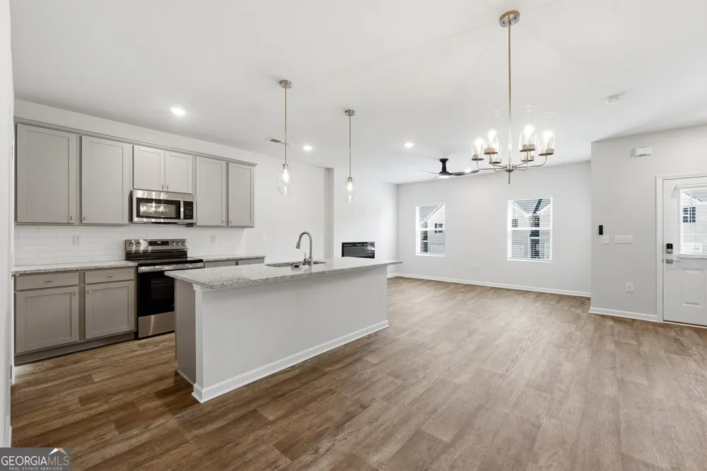 3639 PARKWAY JAMES DR Snellville, GA 30039