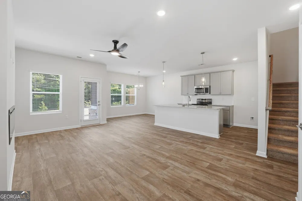 3648 PARKWAY JAMES DR Snellville, GA 30039