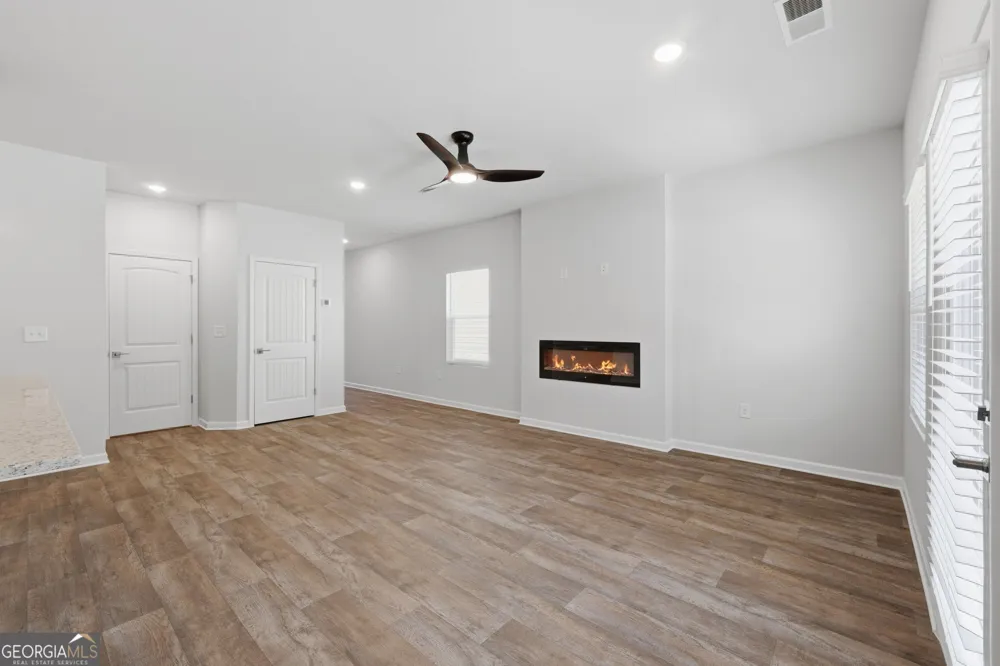 3648 PARKWAY JAMES DR Snellville, GA 30039