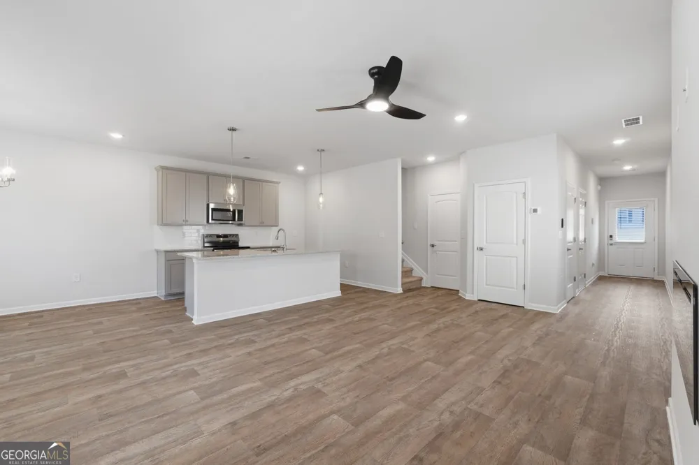 3648 PARKWAY JAMES DR Snellville, GA 30039