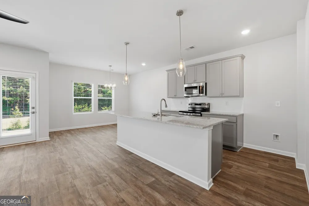 3648 PARKWAY JAMES DR Snellville, GA 30039