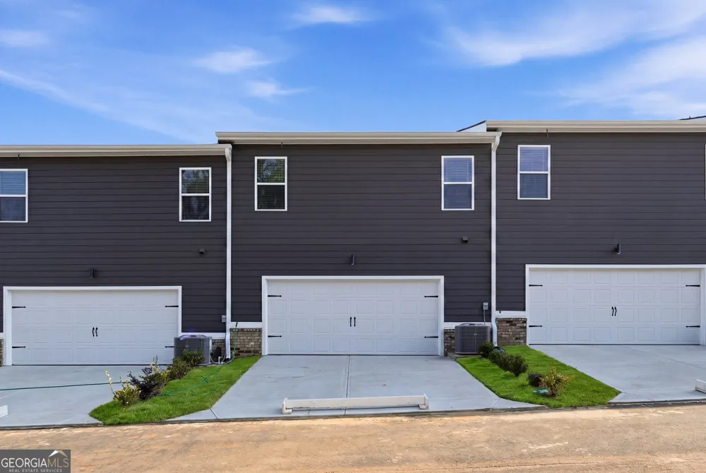 3637 PARKWAY JAMES DR Snellville, GA 30039