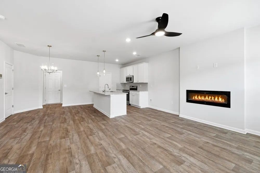 3637 PARKWAY JAMES DR Snellville, GA 30039