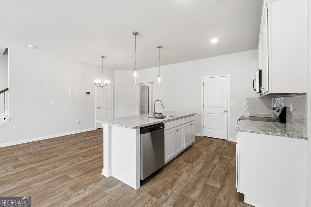 3637 PARKWAY JAMES DR Snellville, GA 30039