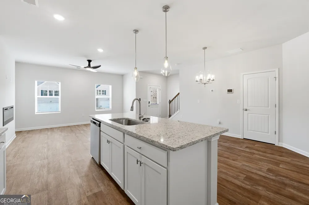3637 PARKWAY JAMES DR Snellville, GA 30039