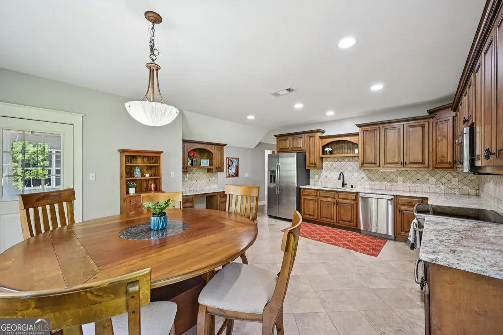 395 Beaumont Farms DR Sharpsburg, GA 30277