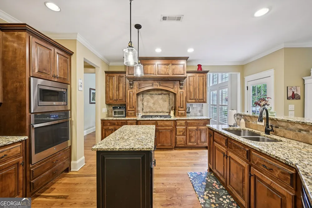 395 Beaumont Farms DR Sharpsburg, GA 30277