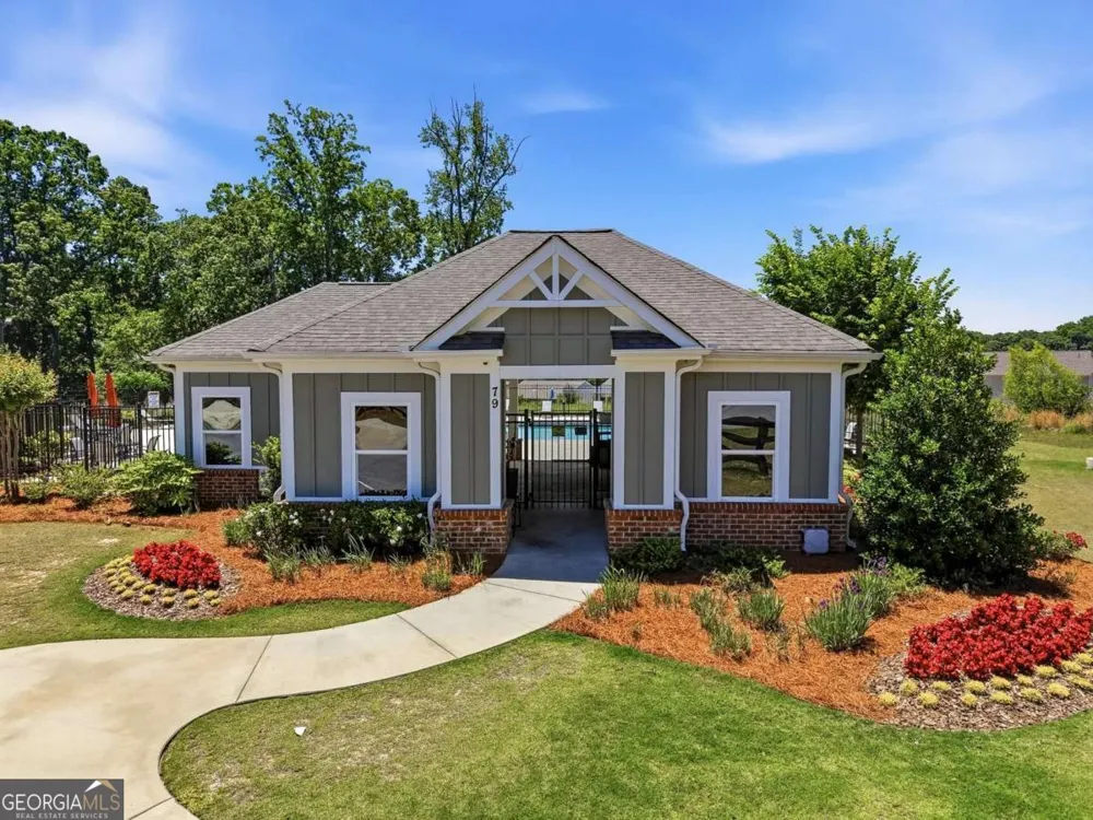 65 Knightsbridge LN Winder, GA 30680