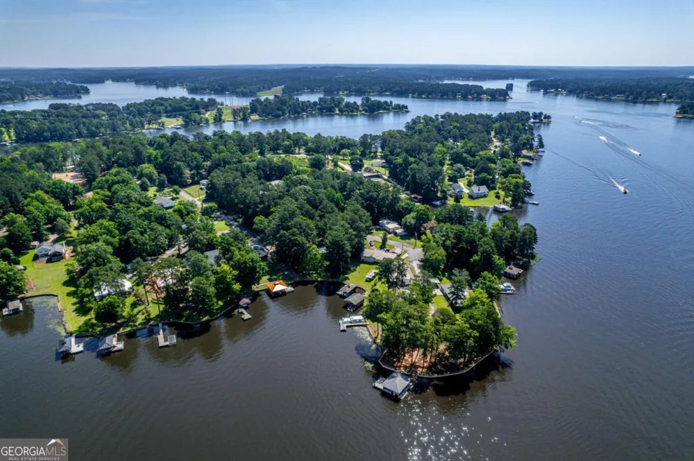 112 Cannon Point RD SE Milledgeville, GA 31061