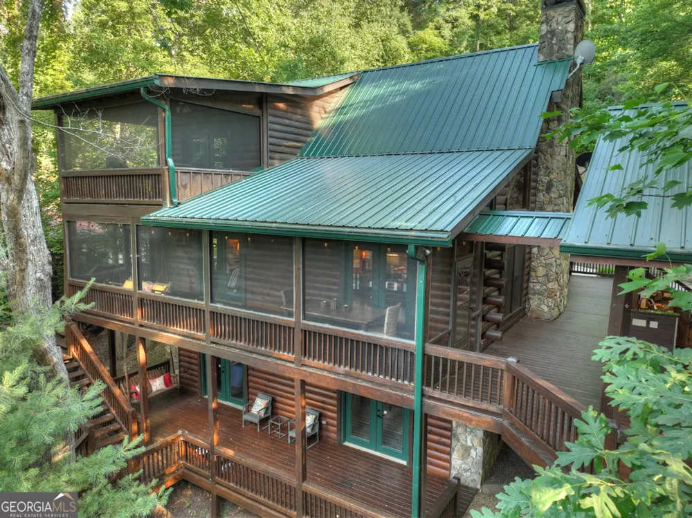 1820 Shady Falls RD Blue Ridge, GA 30513