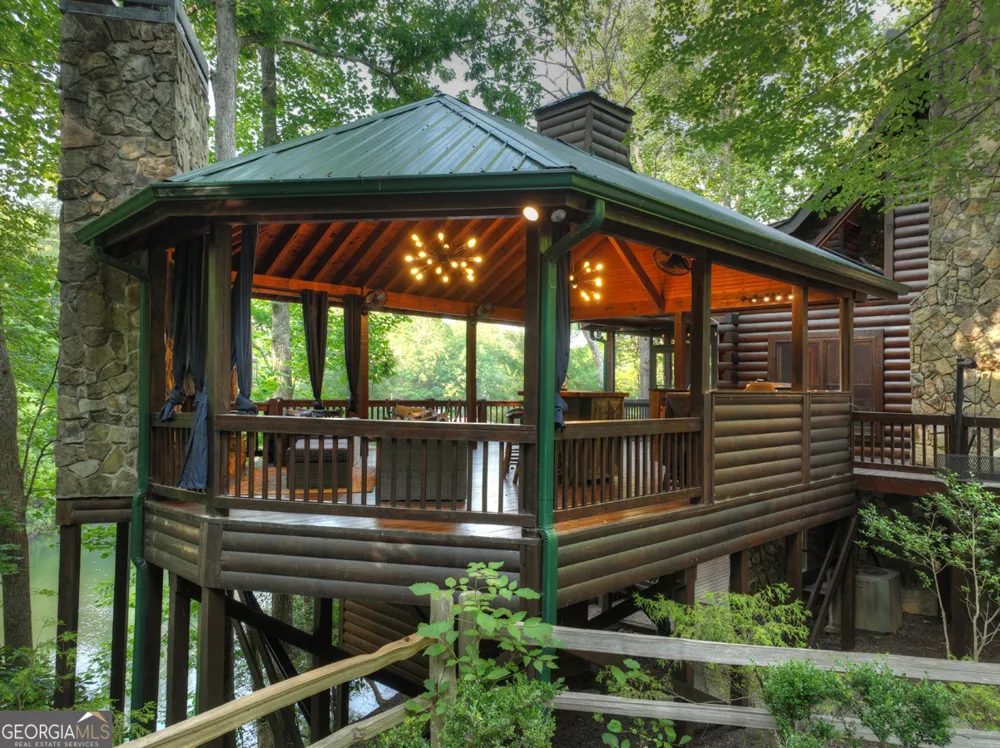 1820 Shady Falls RD Blue Ridge, GA 30513