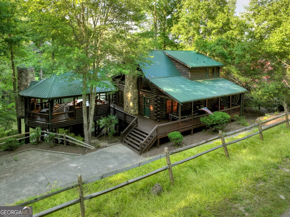 1820 Shady Falls RD Blue Ridge, GA 30513