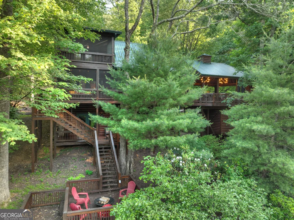 1820 Shady Falls RD Blue Ridge, GA 30513