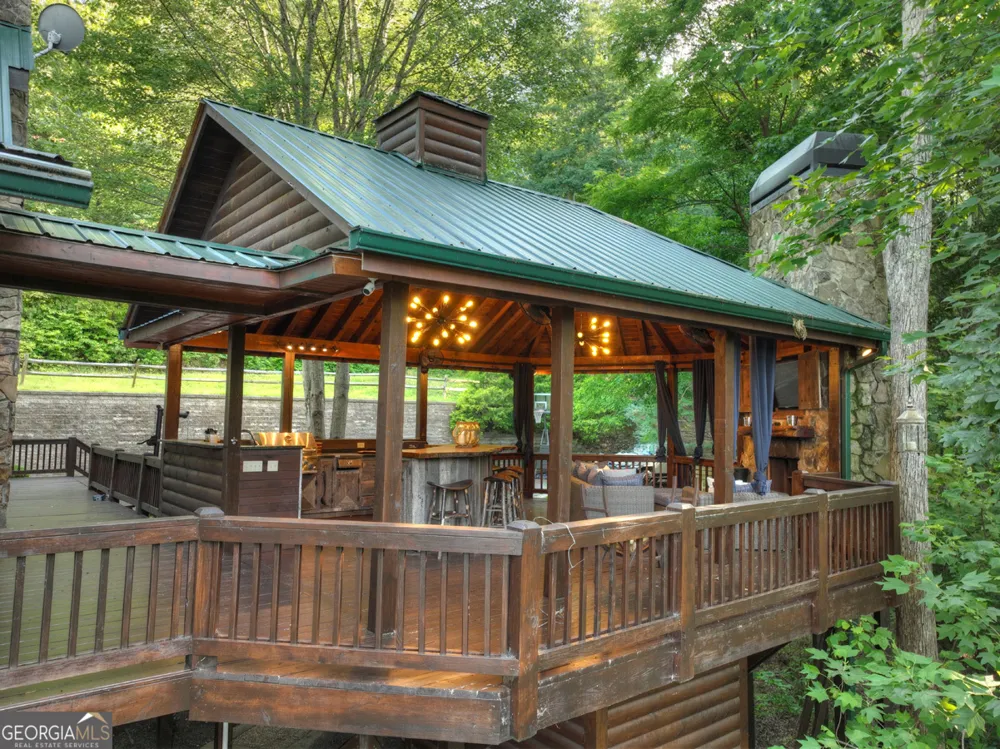 1820 Shady Falls RD Blue Ridge, GA 30513