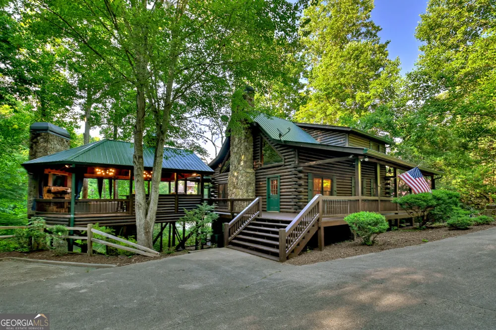1820 Shady Falls RD Blue Ridge, GA 30513