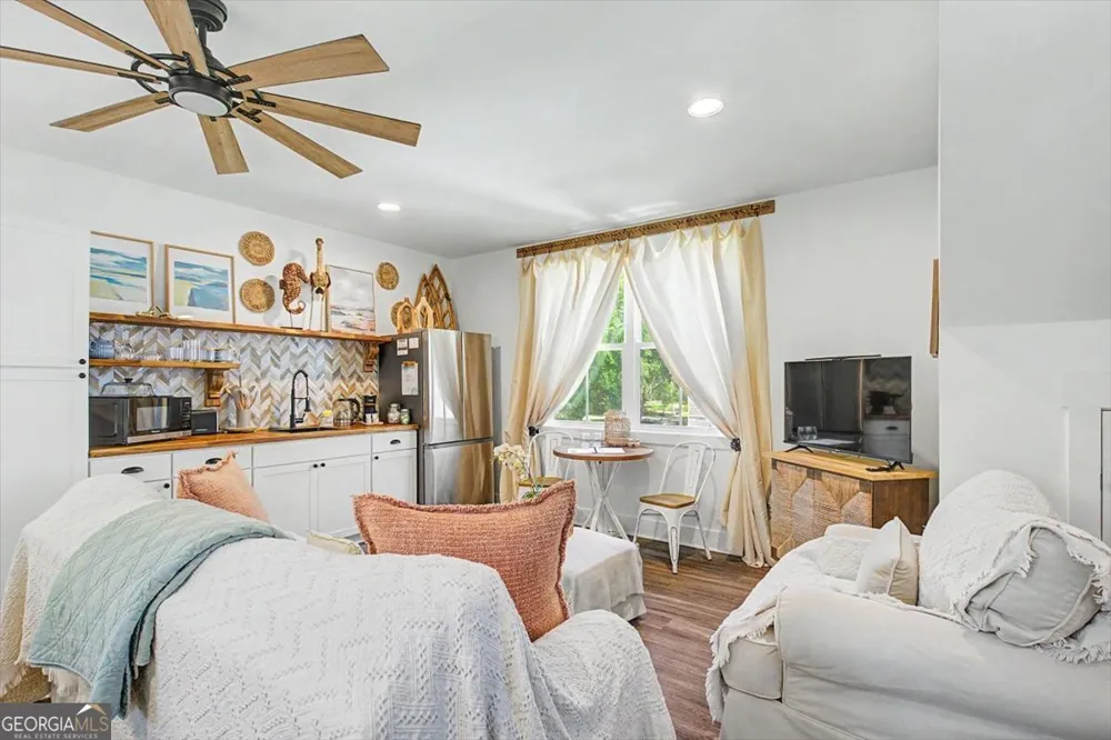 164 River RD Midway, GA 31320