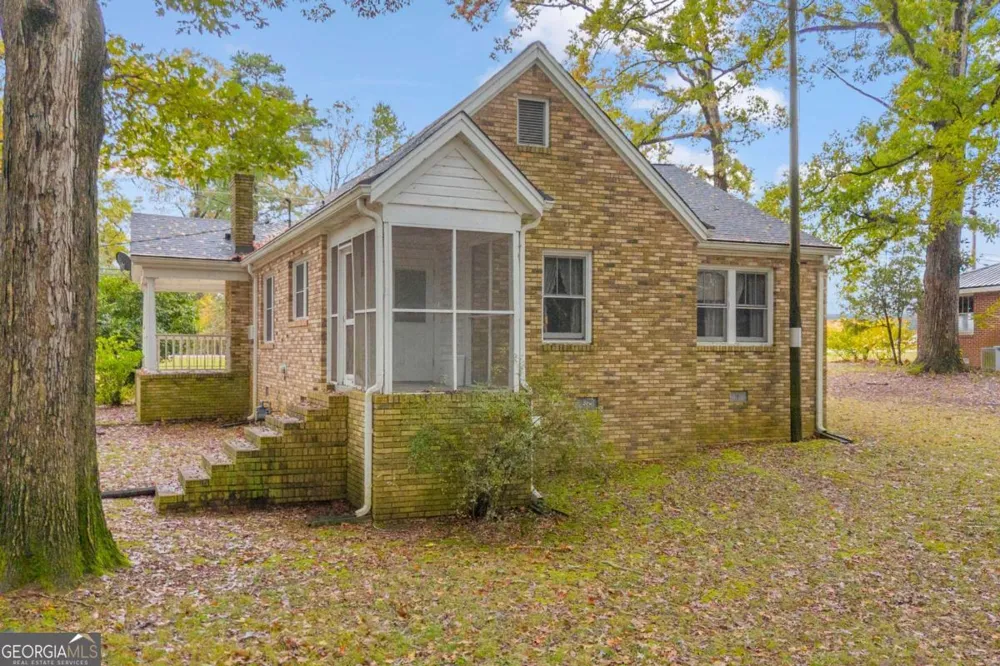 625 Ila RD Commerce, GA 30529