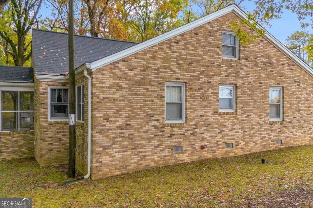 625 Ila RD Commerce, GA 30529