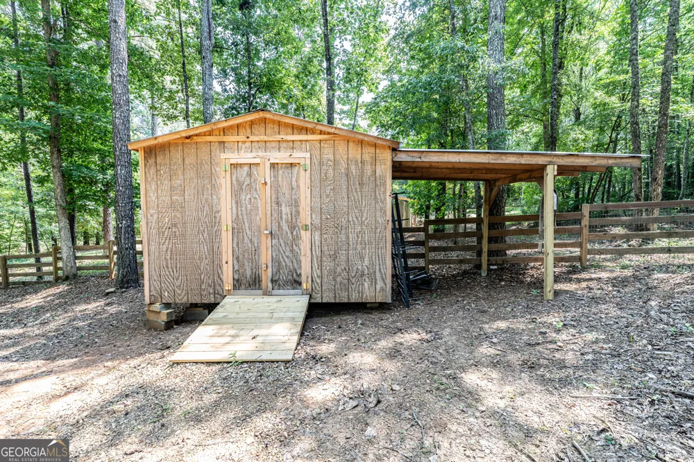 1437 Ben Mosley CIR Summerville, GA 30747