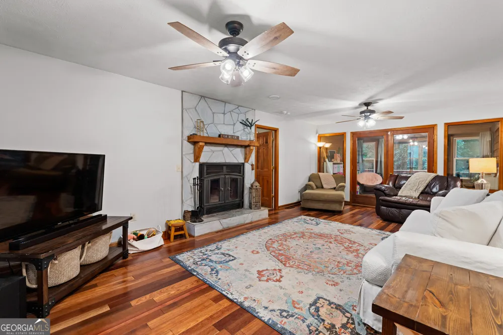 318 Teasley TRL Moreland, GA 30259