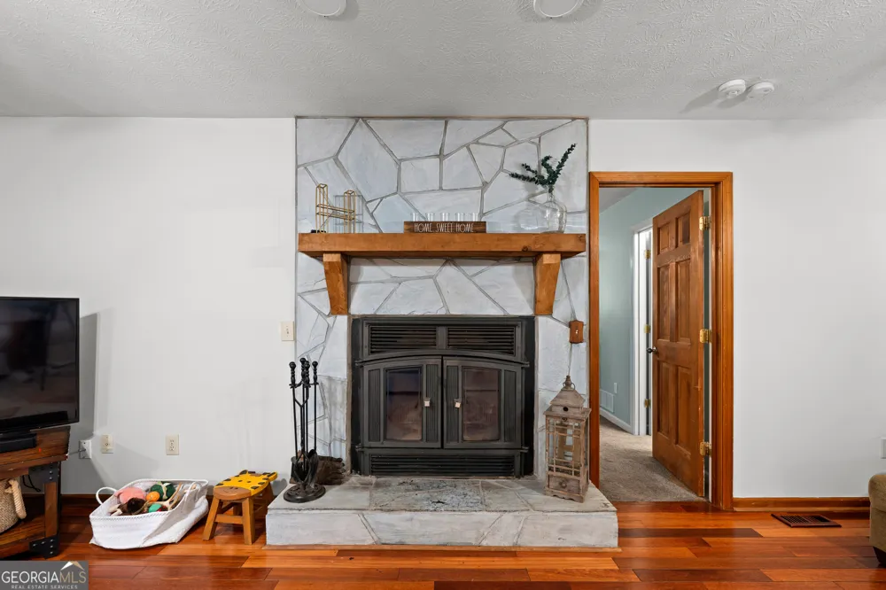 318 Teasley TRL Moreland, GA 30259